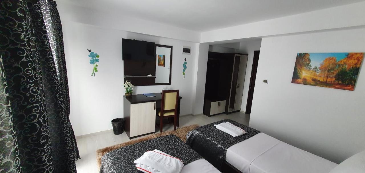 Motel Didona B Sendreni Bagian luar foto
