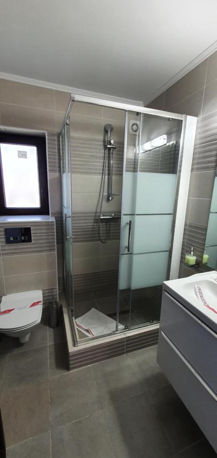 Motel Didona B Sendreni Bagian luar foto